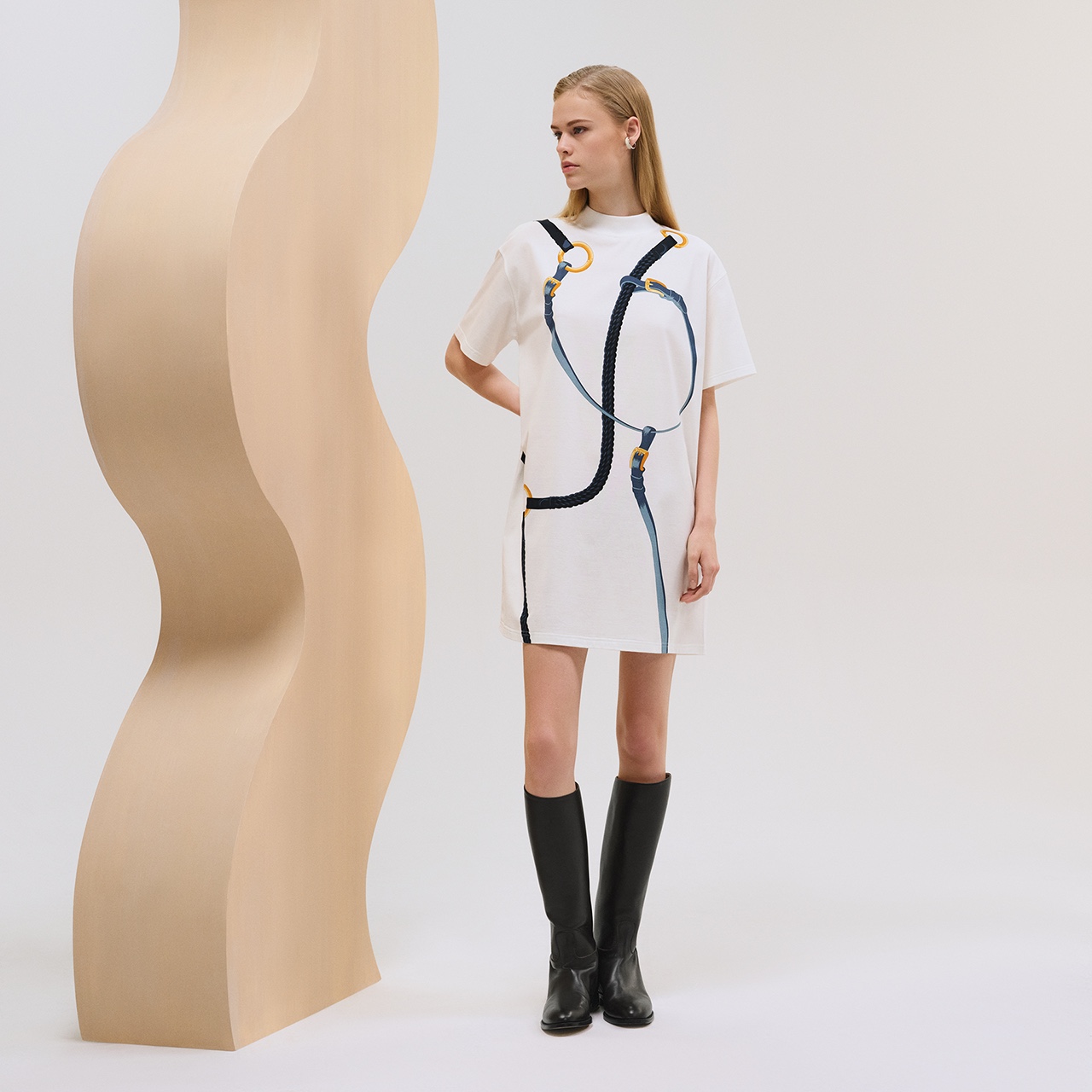 에르메스 박시 핏 스트레이트 드레스