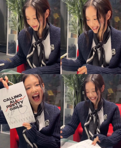 샤넬 24K 프레임 스퀘어 제니 스카프