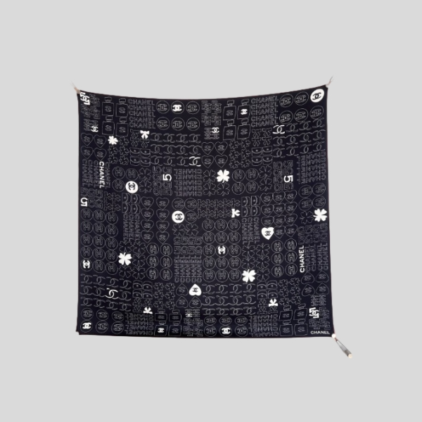 샤넬 클로버 스카프 블랙