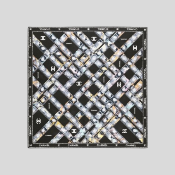 샤넬 스퀘어 스카프 타임 필름 블랙
