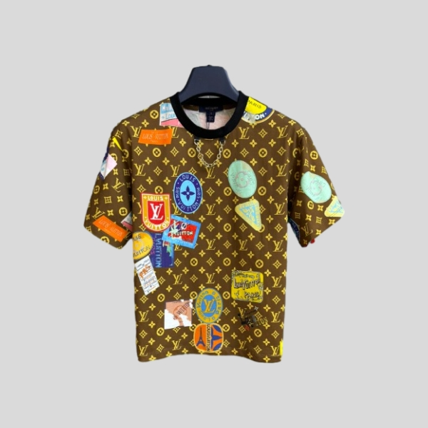 루이비통 플라워 배치 티셔츠(2color)