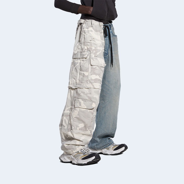 발렌시아가 그레이스케일 카모 하이브리드 배기 팬츠