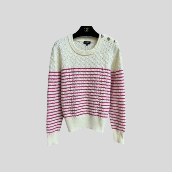 샤넬 버튼 숄더 스웨터