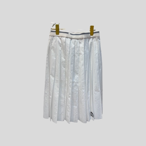 미우미우 폴로넥 셔츠, 스커트