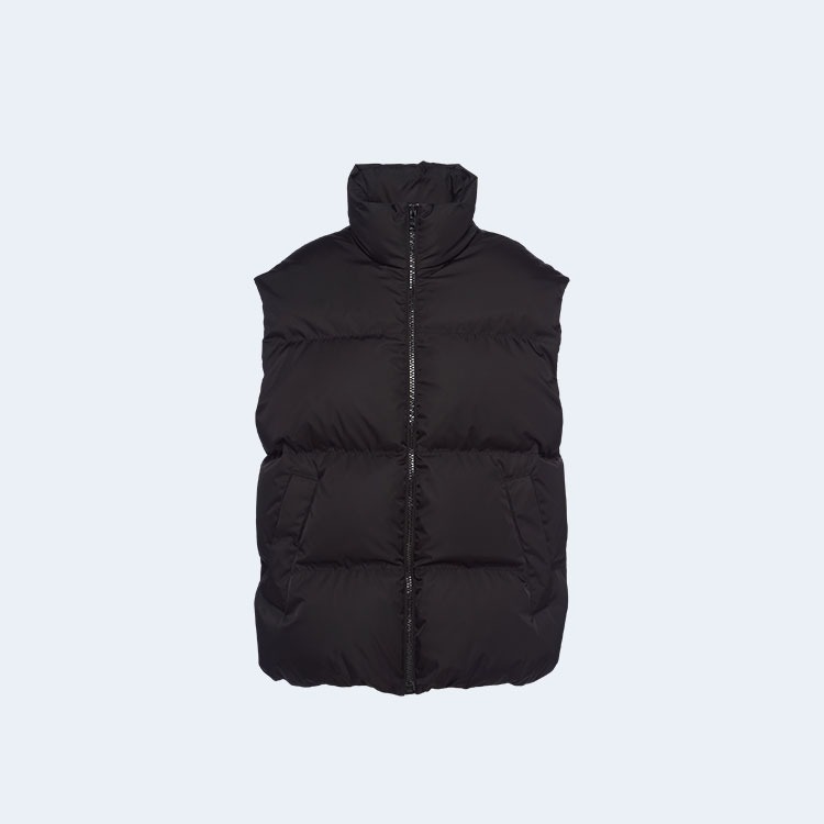 프라다 오버사이즈 리나일론 다운 베스트