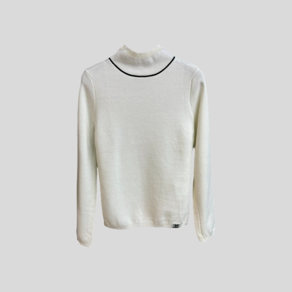 샤넬 터틀넥 레이어 탑