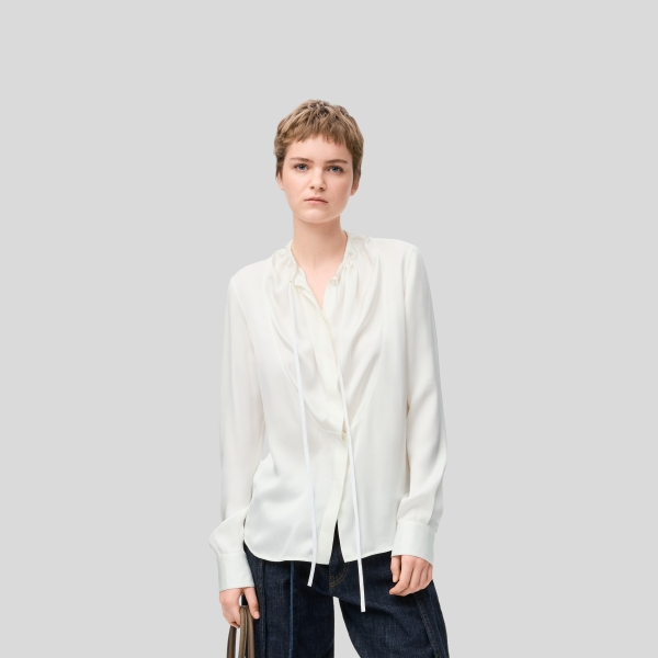 로에베 실크 블라우스